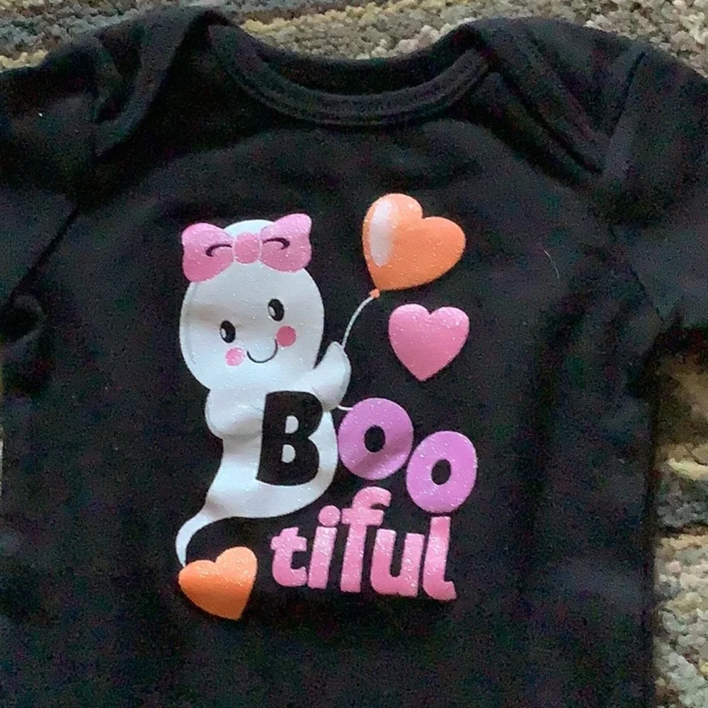 Costume Halloween onesie 3 to 6 months ghost on the front pink polkadott…